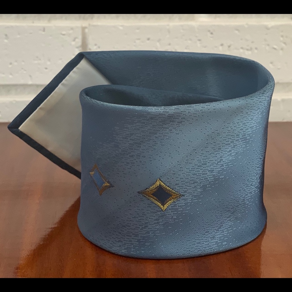 We min by Wembley Blue Vintage Tie